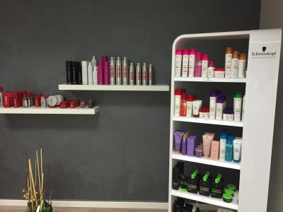 Coiffeur-Visagiste pour homme, femme, enfant