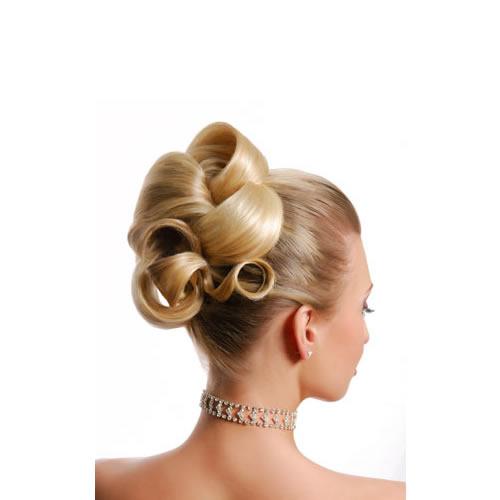 Coiffures pour événements : le chignon de mariage ( avec essai)