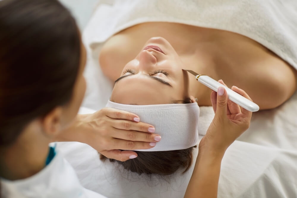 Les soins du visage – L’alliance entre science et relaxation