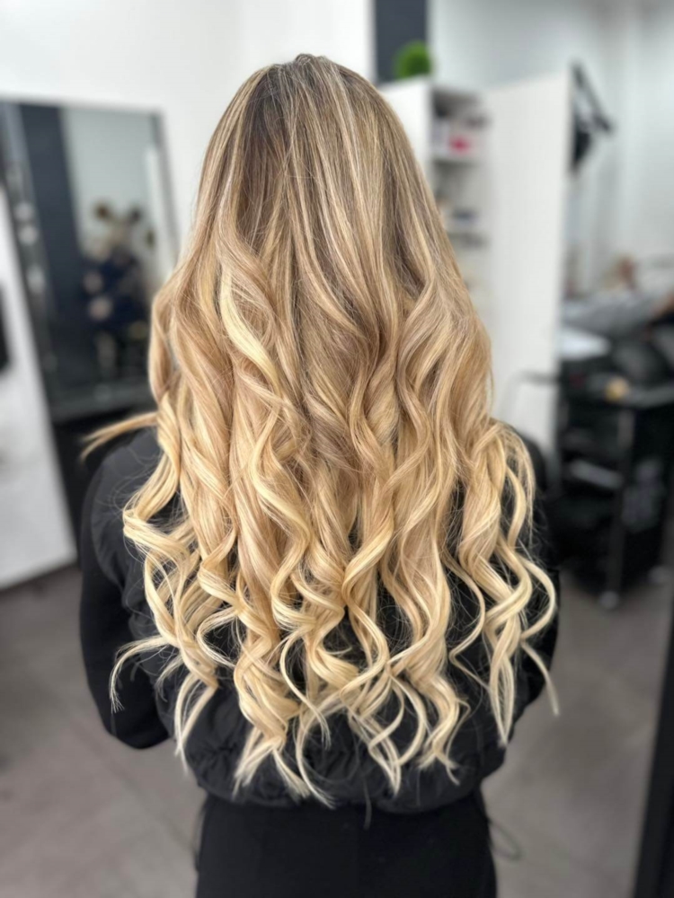 Coiffure femme, homme et enfant