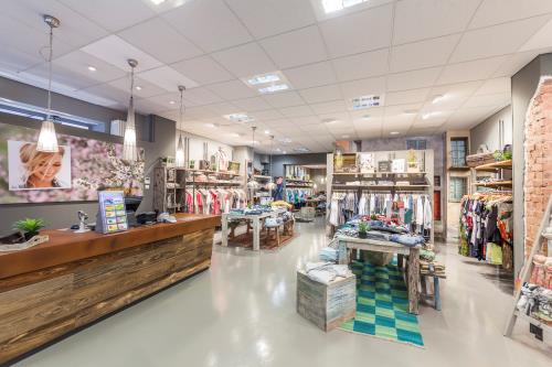 Boden- und Deckenbeschichtungen