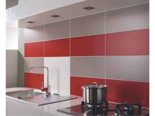 cuisine rouge et grise 