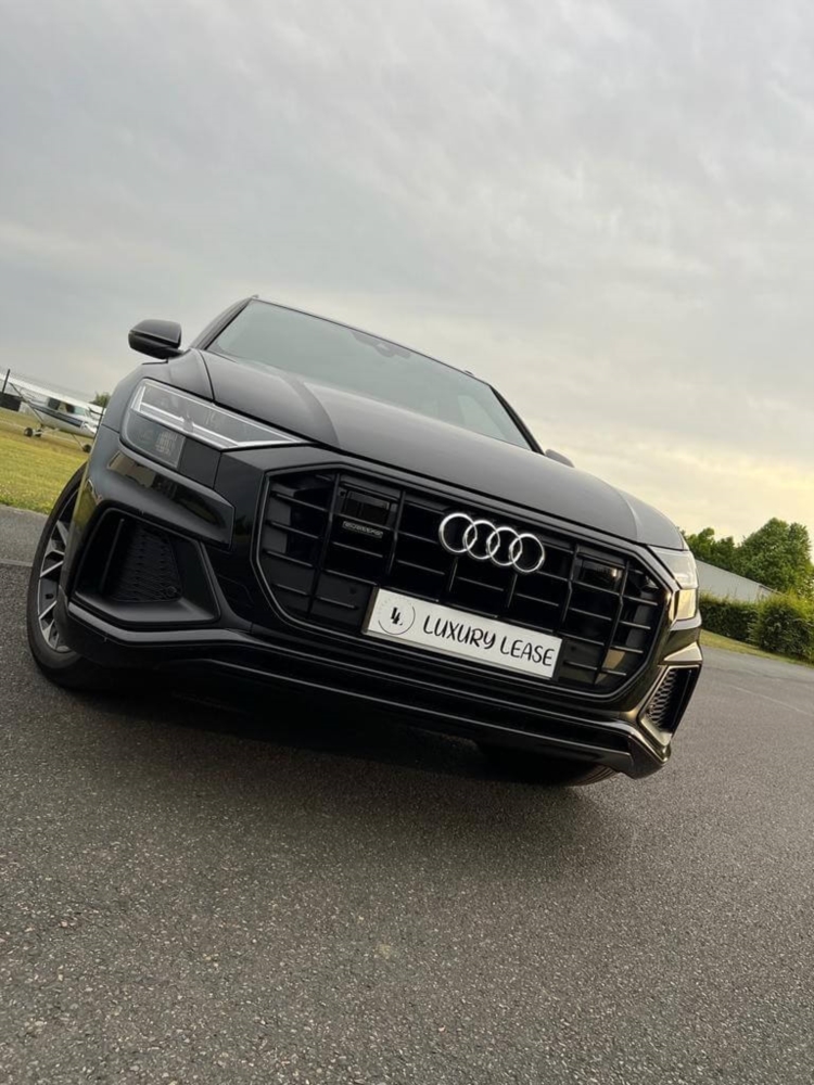 AUDI Q8 - avec chauffeur uniquement