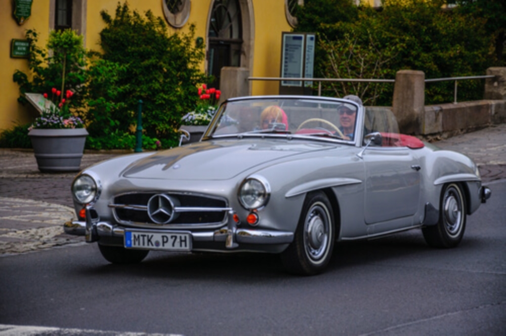 BARNES Classic Cars