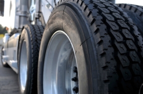Pneu poids lourds