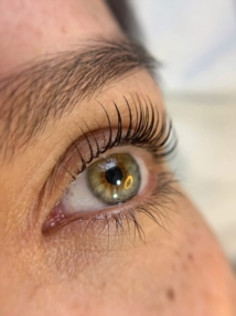 Lash lift, classic ou volume : à chacun son regard