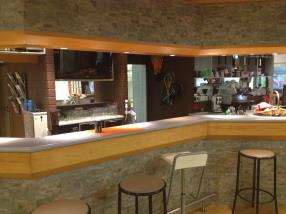 Bar-Restaurant