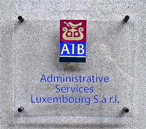 Gravure sur plaque en plexi