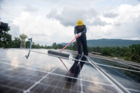 Nettoyage de panneaux solaires