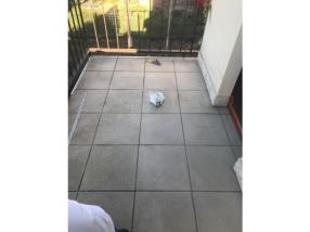 Pose de moquette de pierre