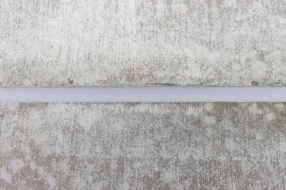 Pose de silicone sur béton