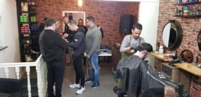 Une Équipe au Service de Votre Style