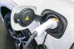 Borne de recharge à domicile ou en entreprise ?