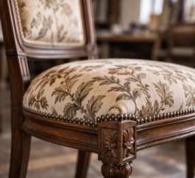 Restauration de meubles anciens