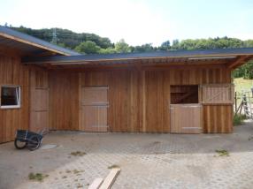Ecurie avec grange