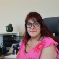 Mme Sandrine Nieto