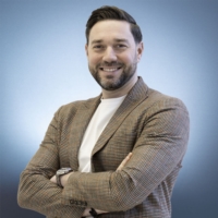 M Romain Ricci