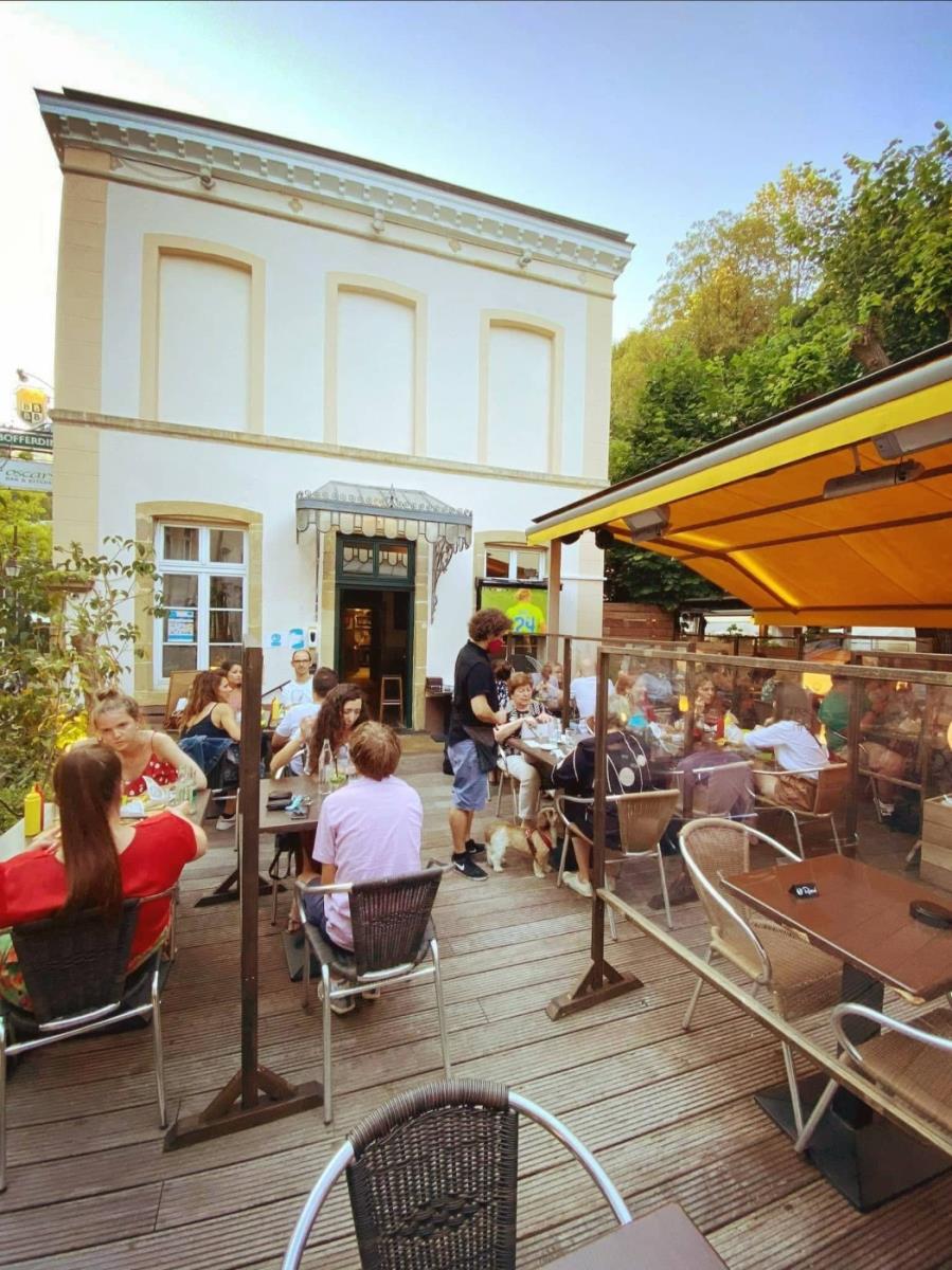Oscar's Bar