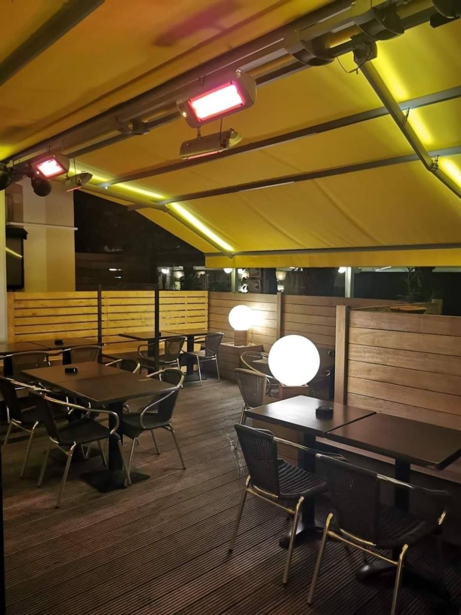 Oscar's Bar